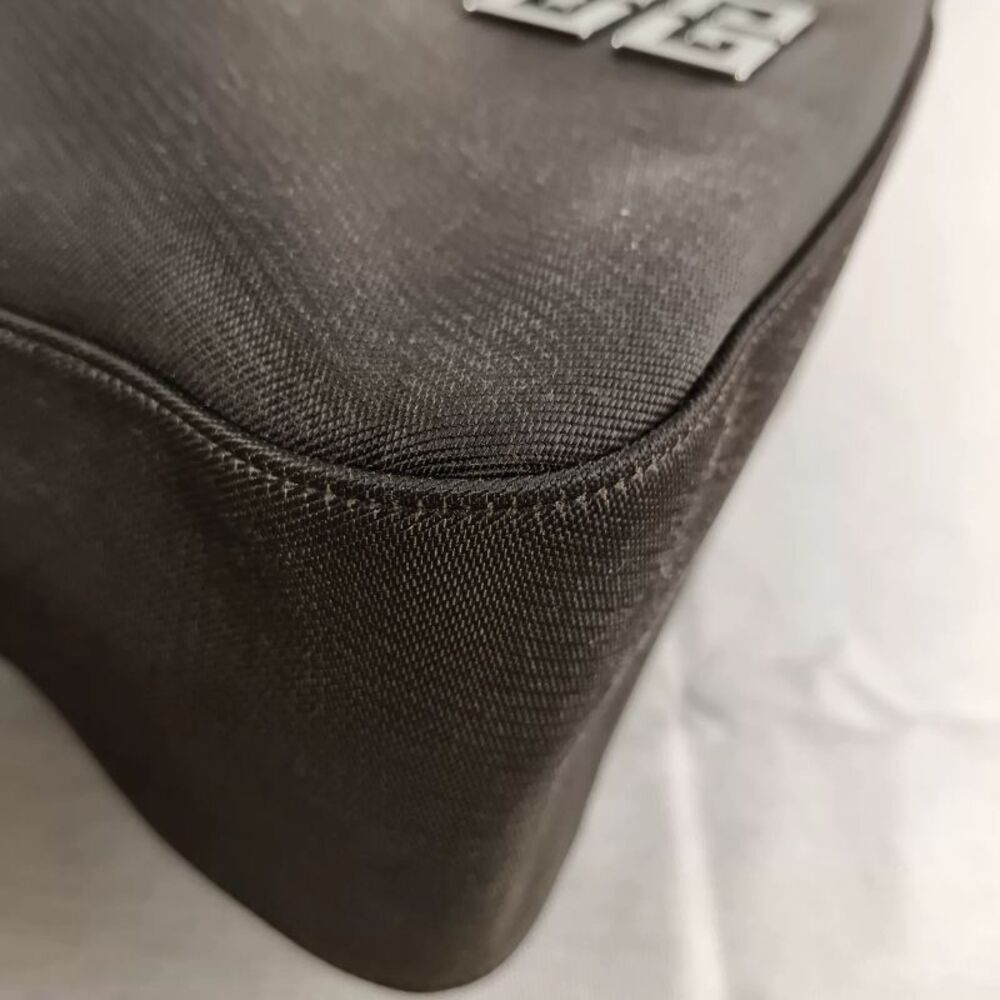 Givenchy Women Pre-Loved Bag Very Good Condition - Picture 5 of 9
